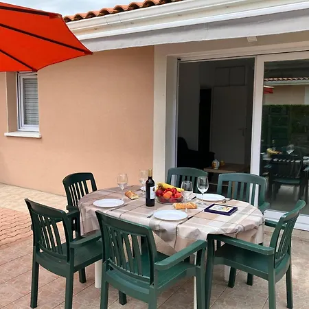 Nyaraló Terraced Holiday Home In Moliets, Cleaning Included