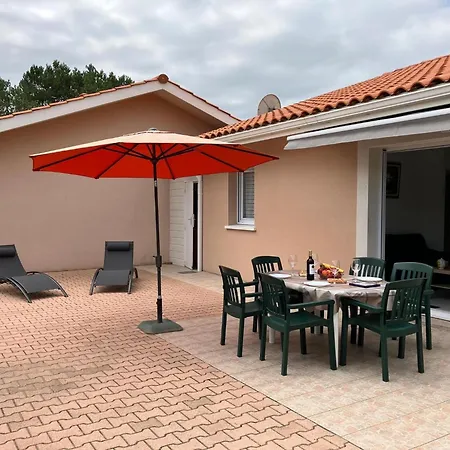 Terraced House, Moliets, Cleaning Included Holiday home *